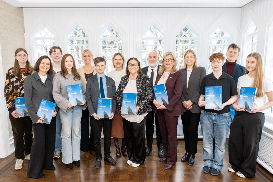 Umbodsmadur_barna_radherrabustadur_28042026-28_1778670133919